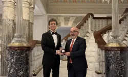 Barış Ödülü, Dünyaca Ünlü Yazar Egeyön'e