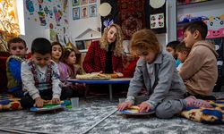 Ana sınıfı öğretmeninden minik öğrencilerine maketlerle uygulamalı eğitim