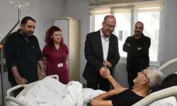 Başkan Yapar’dan Hastalara Moral Ziyareti