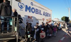 Antalya Büyükşehir Belediyesinden ramazanda vatandaşa sıcak yemek ikramı