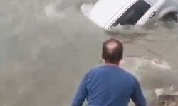 Aracıyla denize düşen sürücüyü Sahil Güvenlik kurtardı