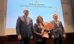 ATAV'ın 'Jale İnan 2025 Yılın Kadını Ödülü' Prof. Dr. Sarvan'a verildi