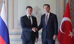 Bakan Bayraktar, Rusya Başbakan Yardımcısı Novak ile iş birliği fırsatlarını görüştü