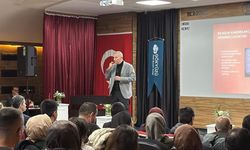Bucak'ta 'Dijital Aile' semineri düzenlendi