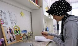 Depremde kaybettiği babasına verdiği sözü yerine getirerek istediği liseyi kazandı