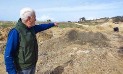 Depremzede aile evine giden tek yol kazılınca mağdur oldu