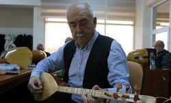 Emekli teknisyenin bağlama sevdası yaklaşık 50 yıl sonra gerçek oldu