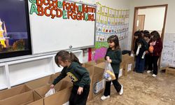 Erdemli'de ilkokul öğrencileri harçlıklarıyla ramazan kolileri hazırladı