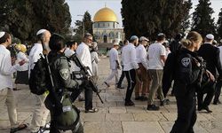 Fanatik Yahudiler Mescid-i Aksa'da provokatif eylemlerini sürdürüyor