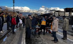 Hatay'da minibüsle çarpışan motosikletin sürücüsü yaralandı