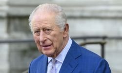 İngiltere Kralı Charles, kardeşi Andrew'un Epstein bağlantıları nedeniyle protesto edildi