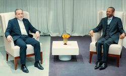 İran Dışişleri Bakanı, ABD ile görüşmeler öncesi Cenevre'de Ummanlı mevkidaşıyla bir araya geldi