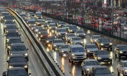 İstanbul'da akşam saatlerinde trafik yoğunluğu yüzde 90'a çıktı