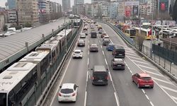 İstanbul'da bazı bölgelerde trafik yoğunluğu yaşanıyor