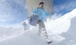 Kars'ta halk sağlığı için kar ve tipide dağlar, tepeler aşılıyor