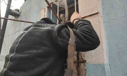 'Kedi bile zor girer' denilen pencereden girdi, sadece iPhone'ları çaldı