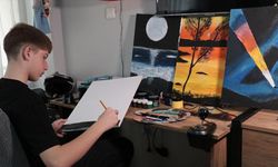 LGS'ye hazırlanan Eymen, sınav kaygısını resimle hafifletiyor