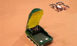Liselilerin robotu, tırtıl gibi ilerleyip gövdesinde sakladığı dronla alan taraması yapacak