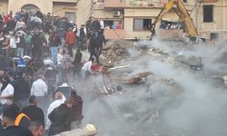 Lübnan'ın kuzeyindeki Trablusşam'da eski bir binanın çökmesi sonucu 6 kişi hayatını kaybetti