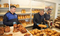 Mersin'de hijyen koşullarına uymayan ruhsatsız fırına 6 bin 400 lira ceza kesildi