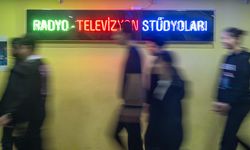 Meslek liseli öğrenciler 'Haberimiz Olsun' projesiyle stüdyoda haber sunarak mesleki becerilerini geliştiriyor