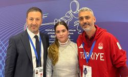 Milli eskrimci Alara Atmaca'dan Avrupa Yıldızlar Şampiyonası'nda altın madalya