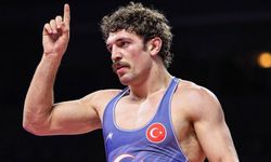 Milli güreşçi Yüksel Sarıçiçek, Zagreb Açık'ta altın madalya kazandı