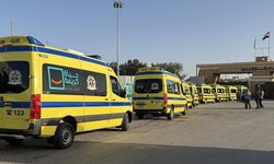 Mısır ile Gazze arasındaki Refah Sınır Kapısı çift yönlü yaya geçişine sınırlı olarak açıldı