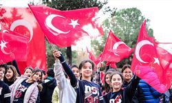 Okullarda yarıyıl tatilinin ardından 'Bayrak Sevgisi' temasıyla ilk ders zili çaldı