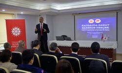 Osmaniye'de gazetecilere haber fotoğrafçılığı ve yapay zeka eğitimi verildi