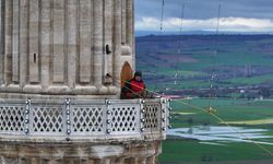 'Son mahyacı' ramazan ayında sanatıyla gökleri aydınlatıyor