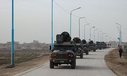 Suriye İçişleri Bakanlığı'na bağlı güçler, Haseke'ye girmek için bekleyişini sürdürüyor