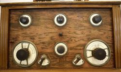 Telgraftan dönüştürülen 106 yıllık radyo ziyaretçileri geçmişe götürüyor