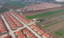 Türkiye'nin ilk 'kırsal uydu kenti' depremzedeleri güvenli konutlarla buluşturdu