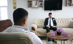 Uyuşturucu bağımlılığından kurtulan otizmli genç, hayata yeni bir adım attı