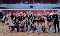 ArsaVev Hatay Voleybol Çeyrek Finalde Fırtına Estirdi