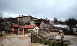 Yaz aylarında binlerce kişiyi ağırlayan tarihi mahalle kışın 3 haneye emanet