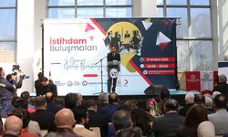 Hatay’da İş Arayanlarla Firmalar Aynı Çatıda Buluştu