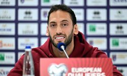 A Milli Futbol Takımı Kaptanı Hakan Çalhanoğlu: Sadece bir maçımız kaldı, çok yakınız, 90 dakikamız var
