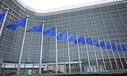 AB, Rusya'dan petrol ithalatını tamamen yasaklayacak teklifi erteledi