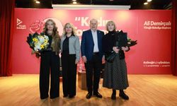 Adana'da 'Cumhuriyet Işığında Edebiyat ve Kadın' söyleşisi