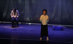 Adana'da 'Yakish ve Poupche' adlı tiyatro oyunu sahnelendi
