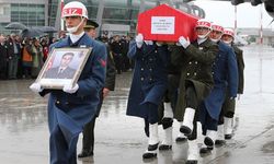 Ağrı'da askeri araç kazasında şehit olan Uzman Çavuş Akarsel'in cenazesi Konya'da defnedildi