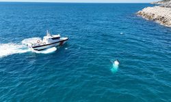 Antalya'da balıkçı teknesi battı: 3 kişi son anda denize atlayarak kurtuldu