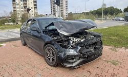 Antalya'da zincirleme trafik kazasında 3 kişi yaralandı