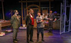 AŞT Dünya Tiyatro Günü'nü üç ayrı sahnede üç farklı oyunda kutladı