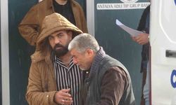 Babanın en ağır yükü: Kızı ve 5 torununun cenazesini gözyaşlarıyla teslim aldı