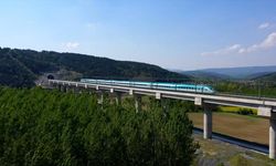 Bakan Uraloğlu, bugüne kadar yaklaşık 110 milyon yolcunun YHT ile seyahat ettiğini bildirdi