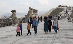 Bayram tatili Kapadokya'daki turizm merkezlerini hareketlendirdi