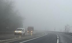 D-100 kara yolunun Bolu Dağı geçişinde sis ve sağanak etkili oldu